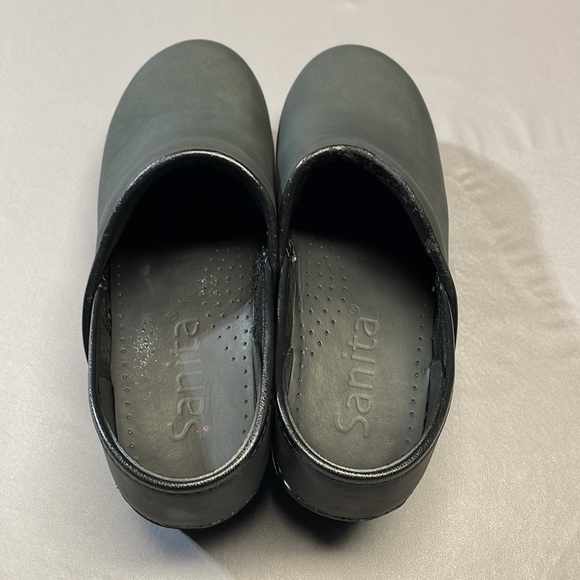 Sanita Women’s Clogs Slip-On Closed Back Leather Upper Size 38 Used PreOwned - Picture 4 of 17